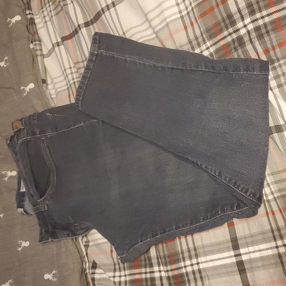Levi jeans size 10 short